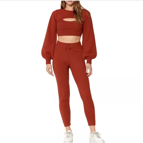 Sofia Richie cropped cutout shrug sweater with pants - Picture 1 of 5